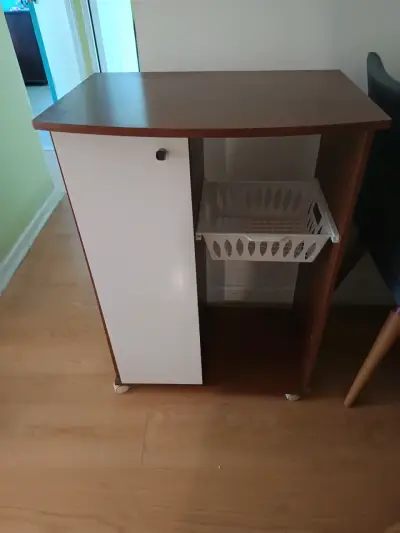 Mueble organizador con puerta y canasto - miniatura 1