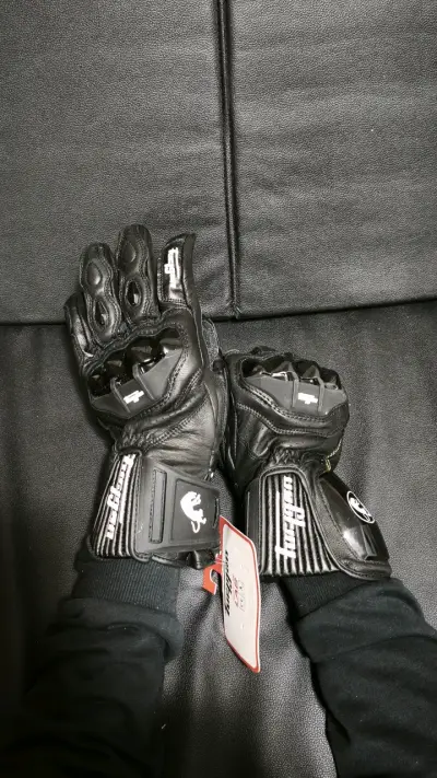 Guantes de moto Furygan $30.000 y 40.000 - miniatura 2