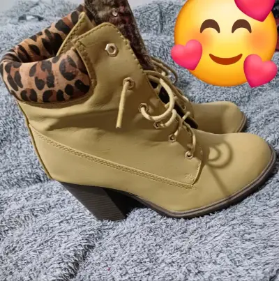Botines de mujer con tacón y diseño leopardo - miniatura 1