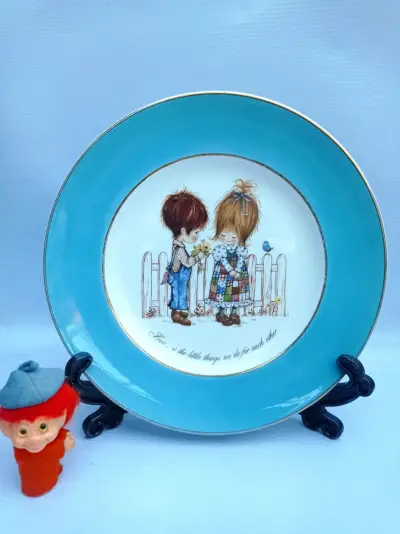Plato decorativo vintage con diseño infantil - miniatura 1