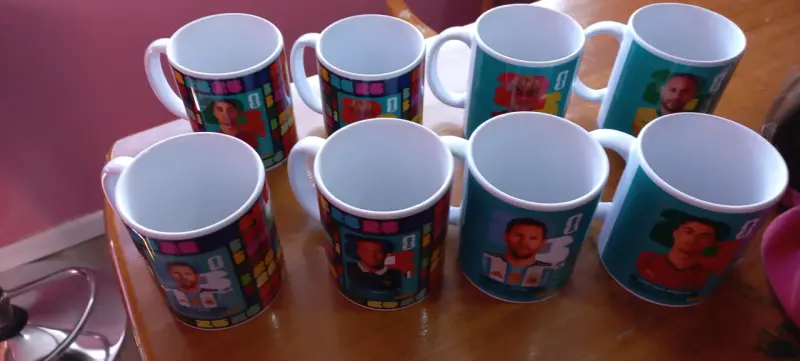 Tazas con diseño de futbolistas - 1