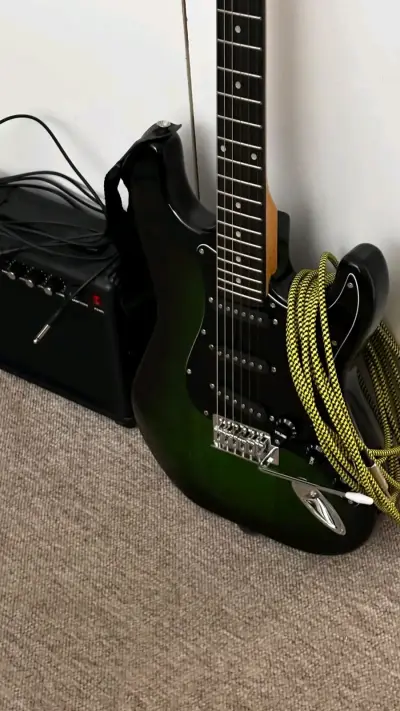 Guitarra eléctrica Stratocaster - miniatura 1
