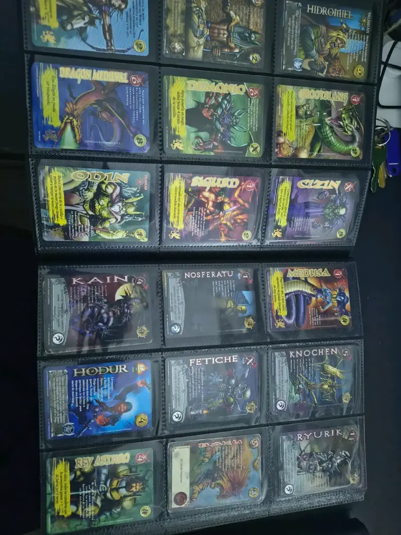 Colección de Cartas Mitos y Leyendas en Buen Estado - 3
