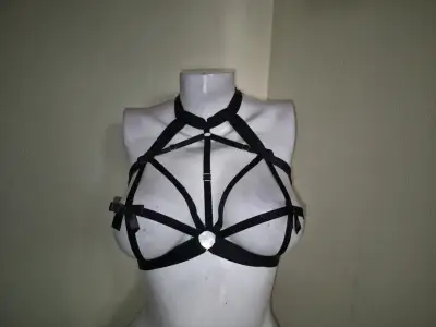 Arnés de lencería negro estilo bondage - miniatura 1