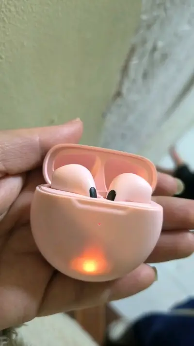 Auriculares Inalámbricos Pro 6 , Estuche de Carga - miniatura 4