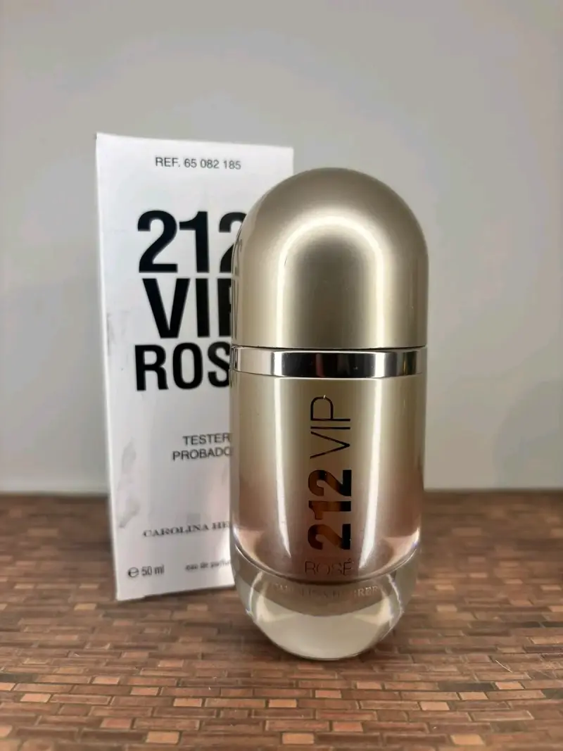 Perfume Carolina Herrera 212 VIP Rosé 50ml - 1