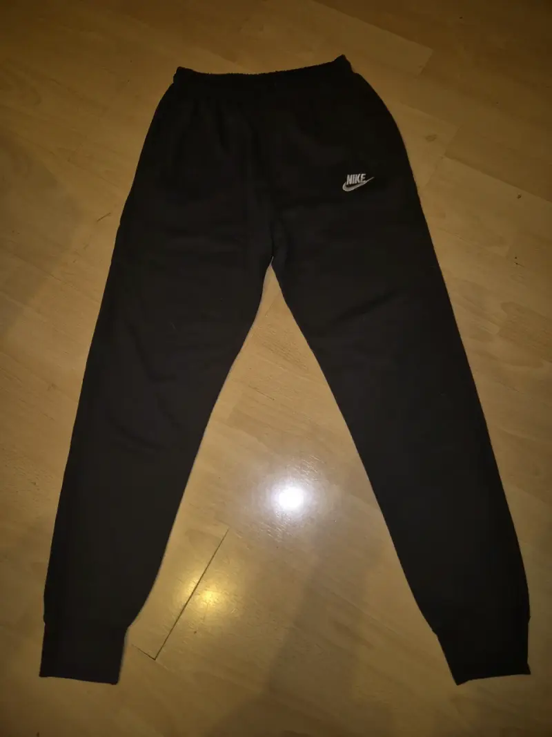 Buzo deportivo Nike negro