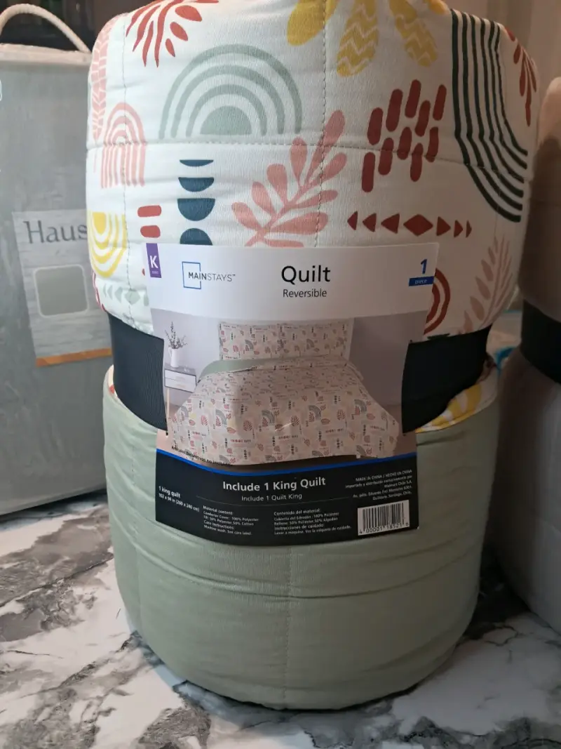 Quilt reversible King Mainstays con diseño colorido