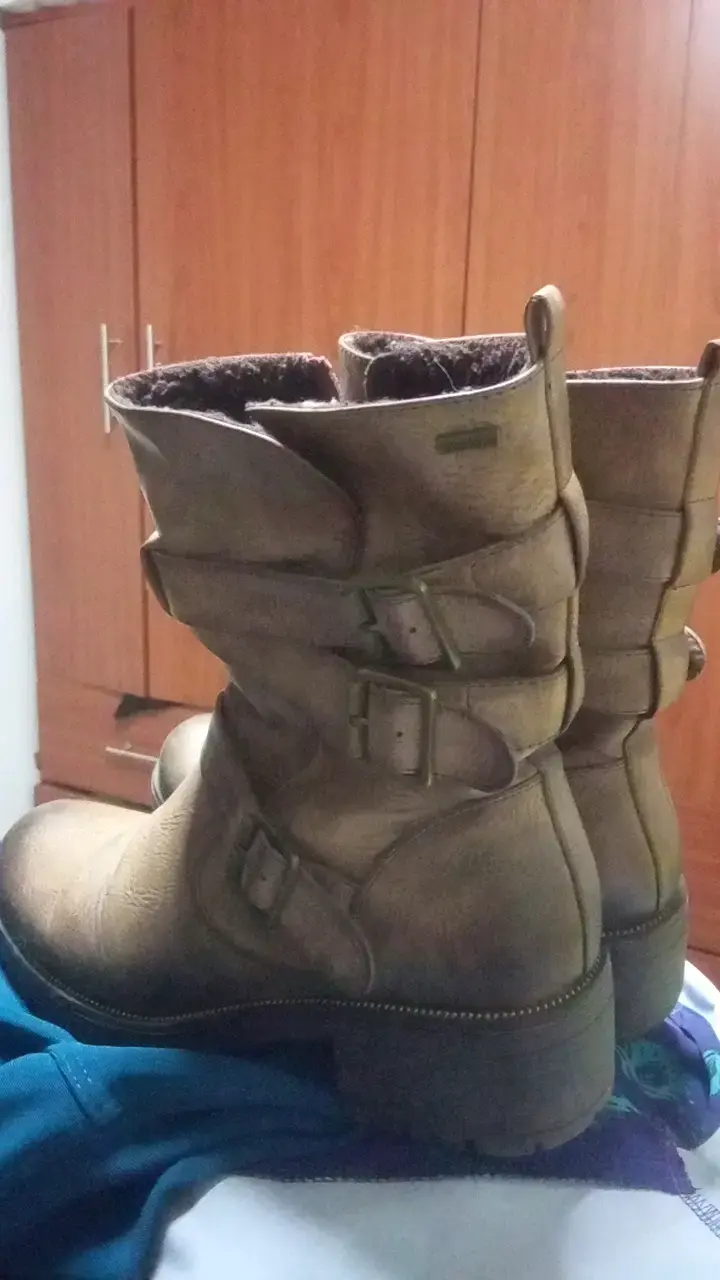 Botas de cuero marrón con hebillas - 5