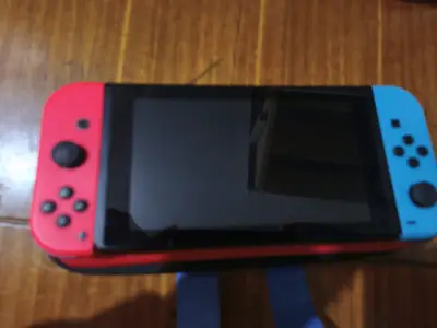 Consola portátil Nintendo Switch con Joy-Con - miniatura 1