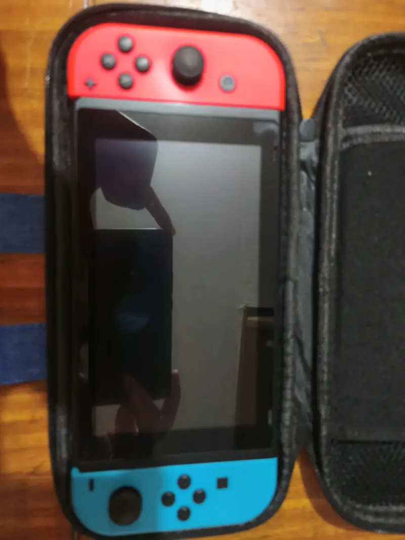 Consola portátil Nintendo Switch con Joy-Con - 4
