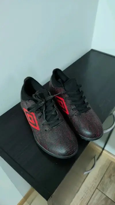 Botas de cuero marrón estilo cocodrilo - miniatura 3