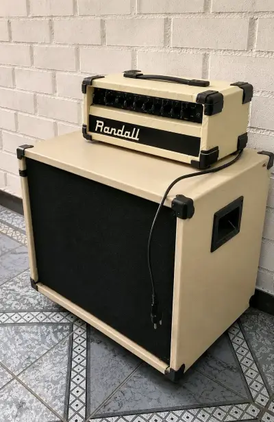 Amplificador de guitarra Randall con gabinete - miniatura 1