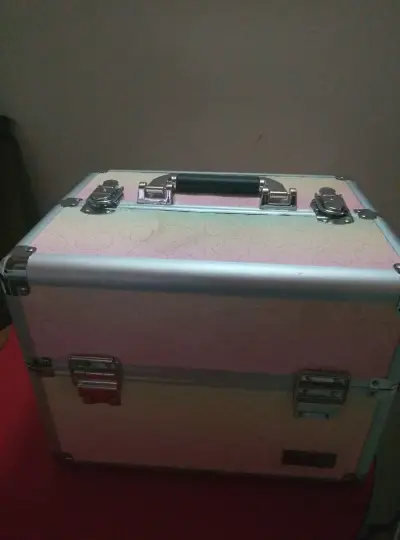 Maletín organizador de maquillaje con diseño 💖 - miniatura 1