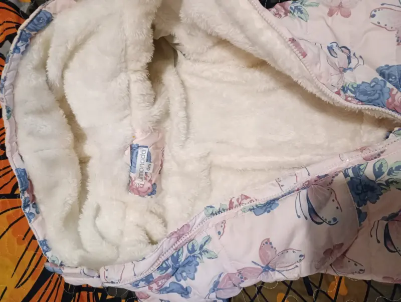 Enterito de invierno para bebé con capucha y estampado floral - 2