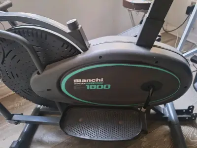Bicicleta elíptica Bianchi 1800 en buen estado - miniatura 2