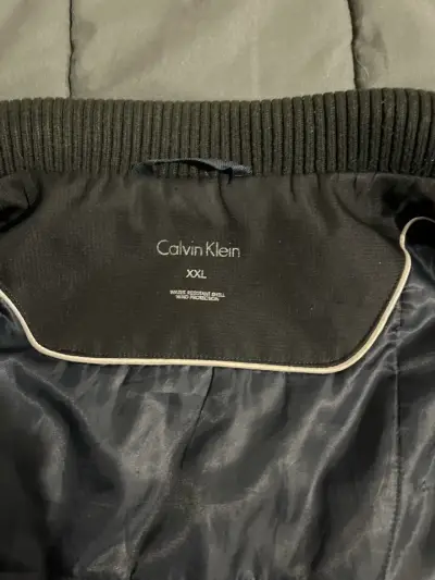 Chaqueta negra Calvin Klein - miniatura 4