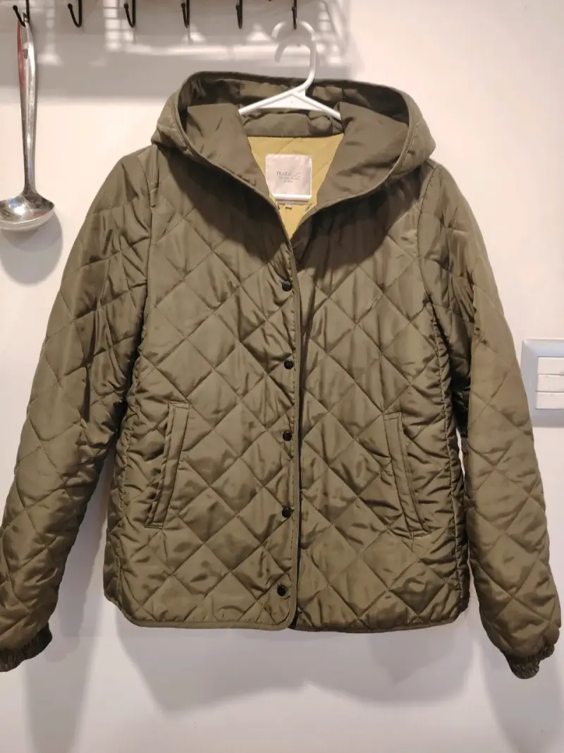 Chaqueta acolchada verde con capucha Trafaluc - 1