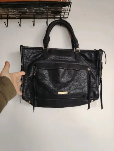 Bolso de cuero negro Basement elegante - miniatura 1