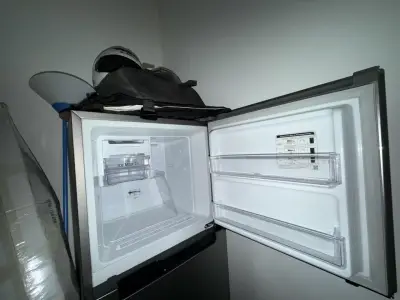 Refrigerador Samsung Inverter de Dos Puertas - miniatura 4