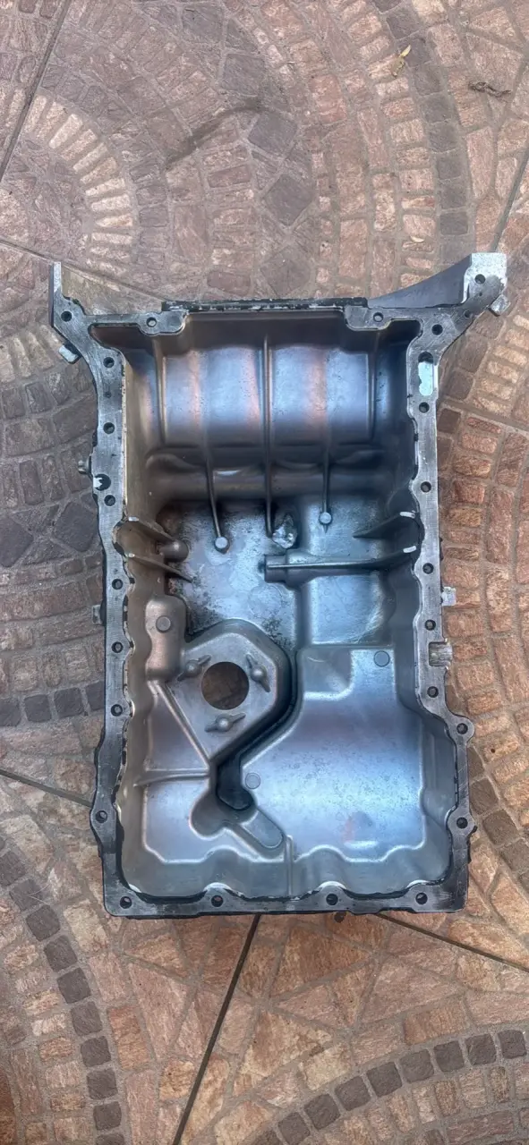 Cárter de aceite para motor de auto - 1