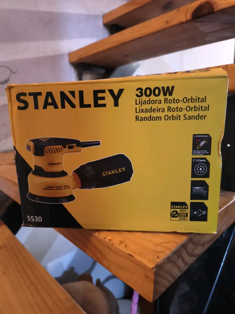 Sierra Ingleteadora Stanley 1650W SM16 más lijador - 5