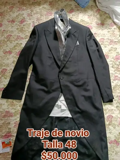 Elegante traje de novio negro talla 48 - miniatura 1
