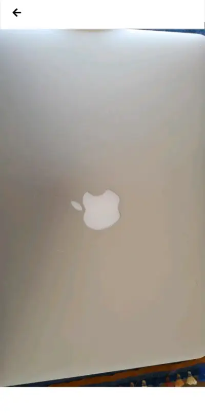 Laptop Apple MacBook en buen estado - miniatura 1
