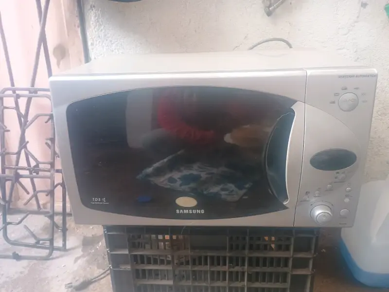 Microondas Samsung con selección automática - 1