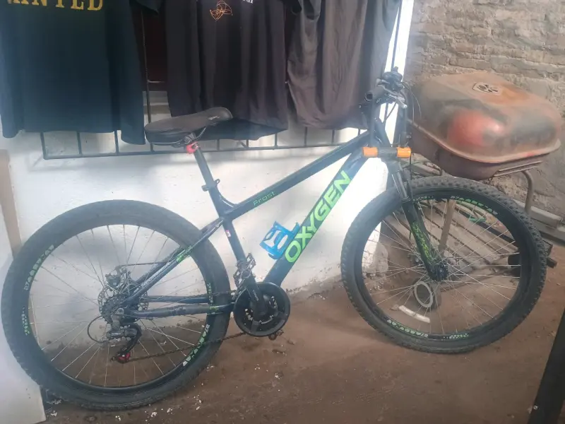 Bicicleta montaña Oxigen Frost en buen estado - 1