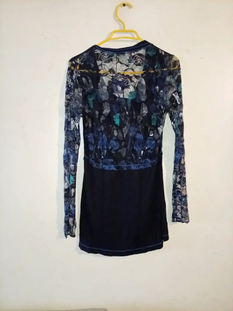 Blusa marie claire negra con detalles en encaje. - 2