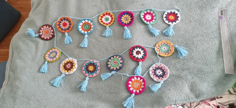 Guirnalda de crochet colorida artesanal (nuevo)
