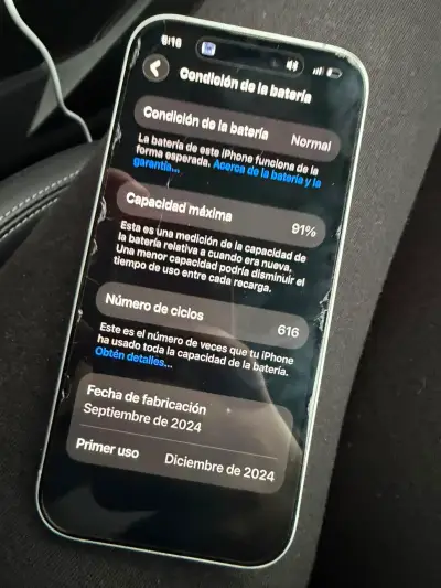 iPhone blanco con doble cámara en buen estado - miniatura 6