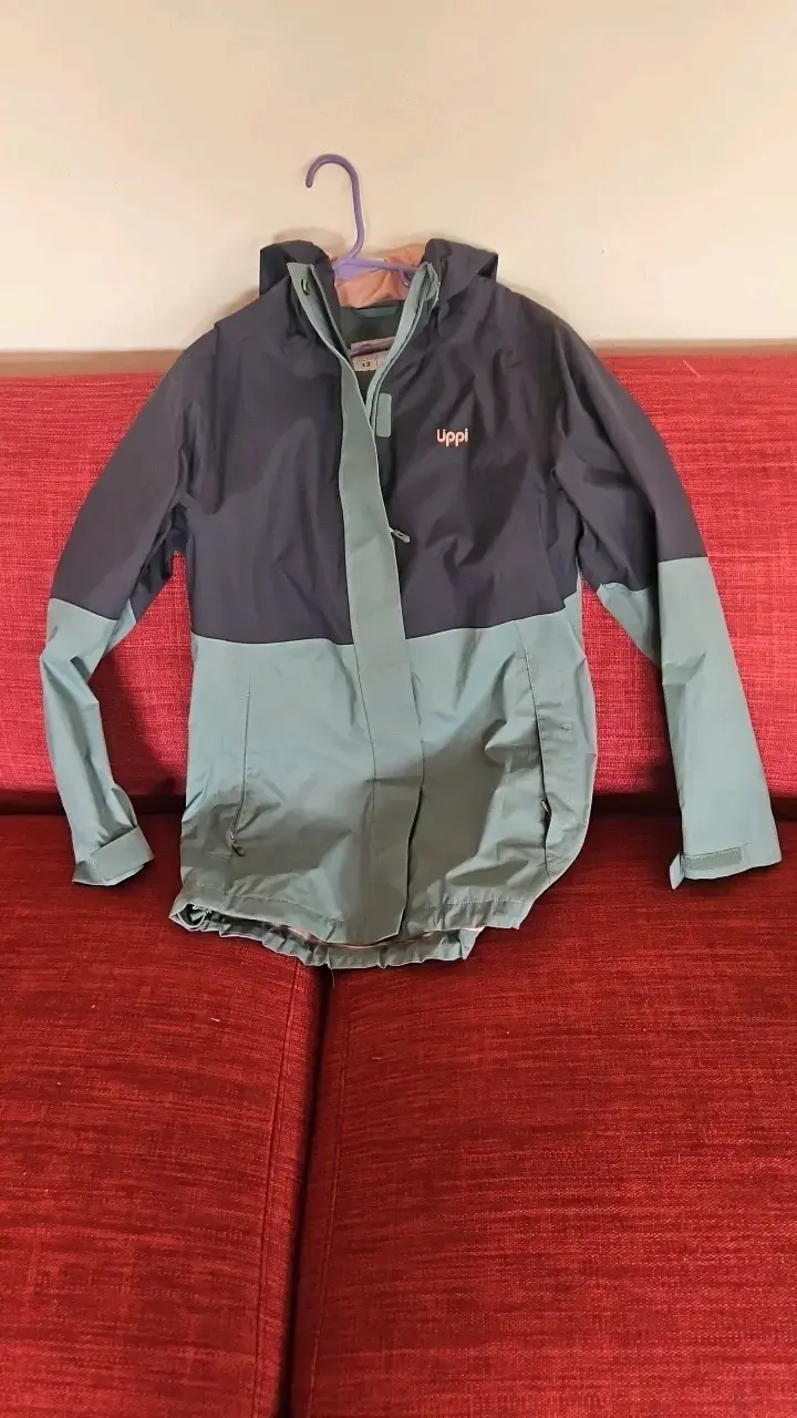 Chaqueta impermeable Uppfi para mujer - 1