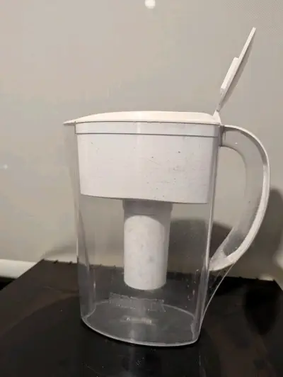 Jarra filtrante de agua Brita blanca - miniatura 2