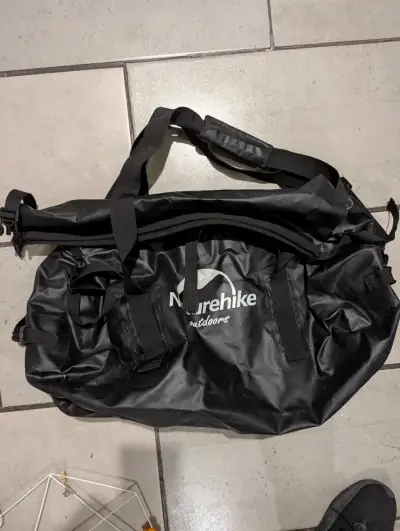 Bolso impermeable Naturehike para exteriores - miniatura 1