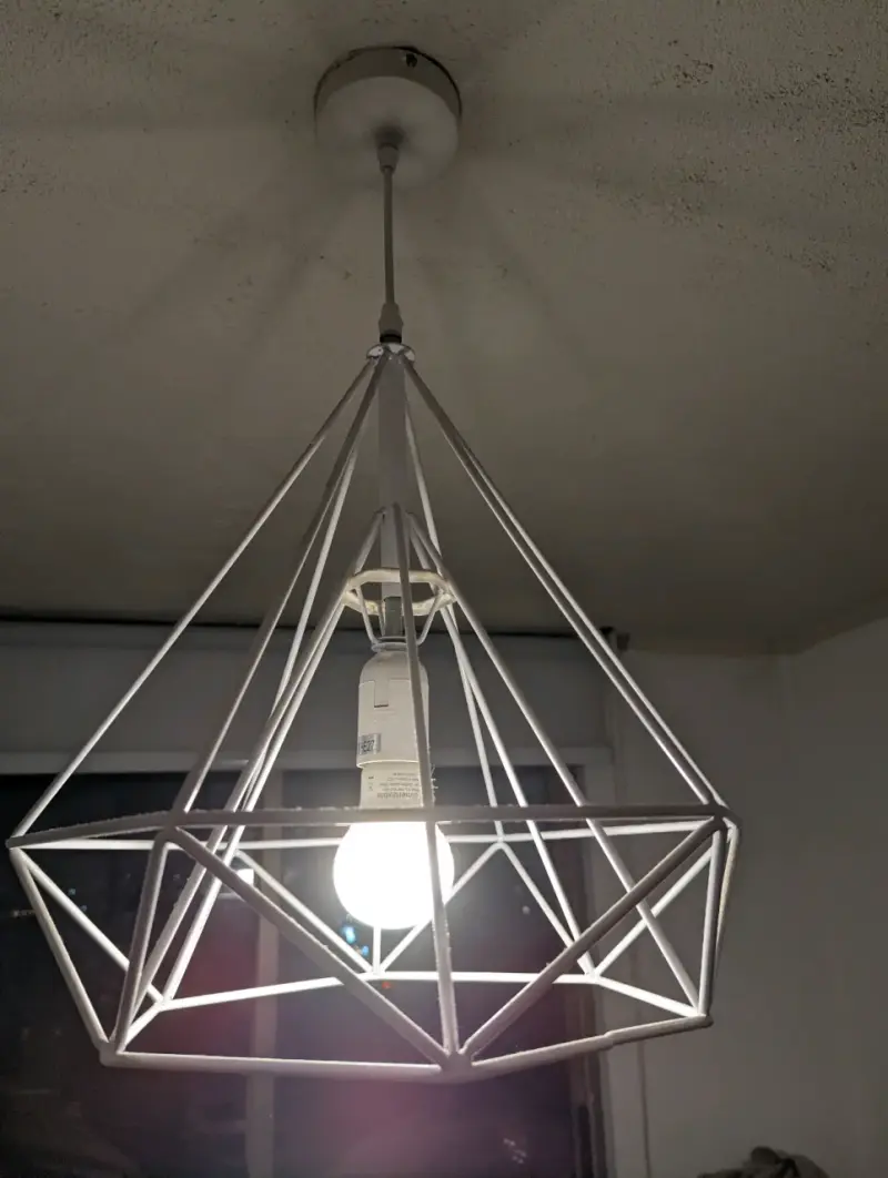 Lámpara colgante geométrica blanca moderna