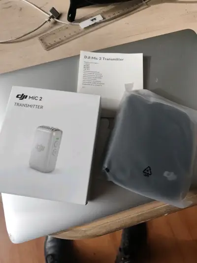 Transmisor DJI Mic 2 para grabación de audio - miniatura 1