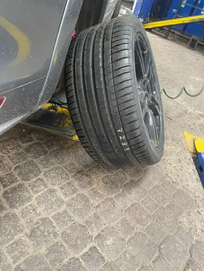 Neumático Michelin 315/35 R21 para auto - miniatura 2