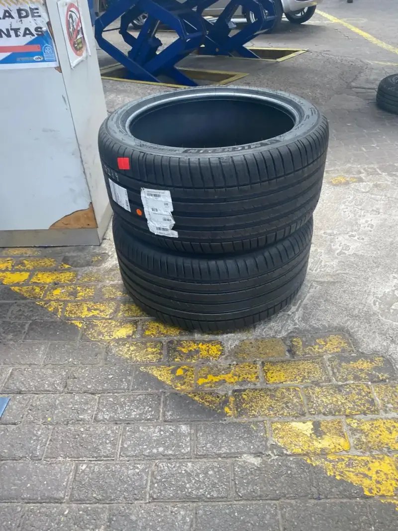 Neumático Michelin 315/35 R21 para auto - 3