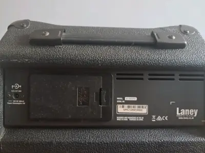 Amplificador Laney Audiohub Freestyle con adaptador - miniatura 4