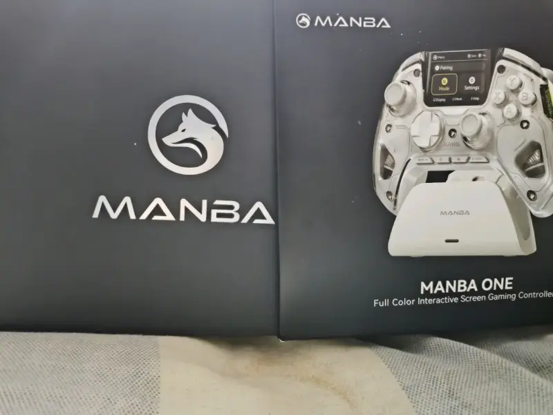 Controlador de Juego Manba One con Pantalla Interactiva - 1