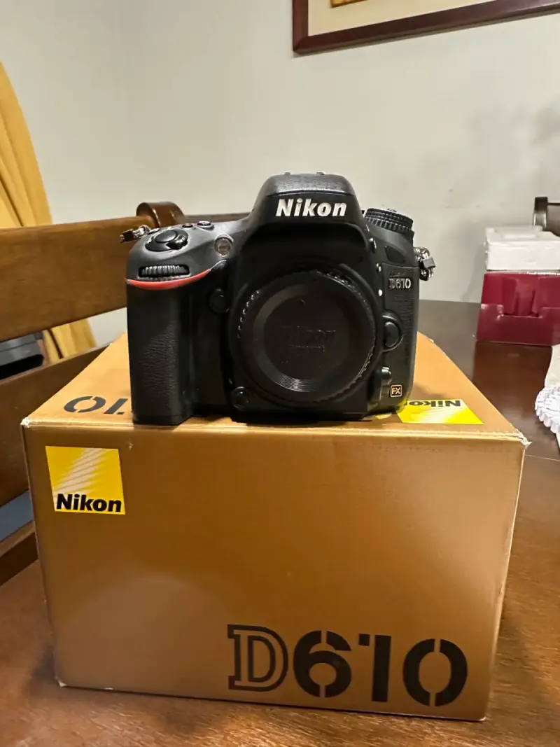 Cámara DSLR Nikon D610 en buen estado - 5