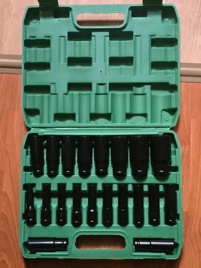 Juego de dados de impacto con estuche - miniatura 1
