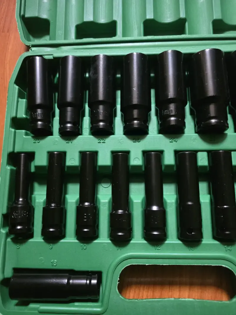 Juego de dados de impacto con estuche - 2