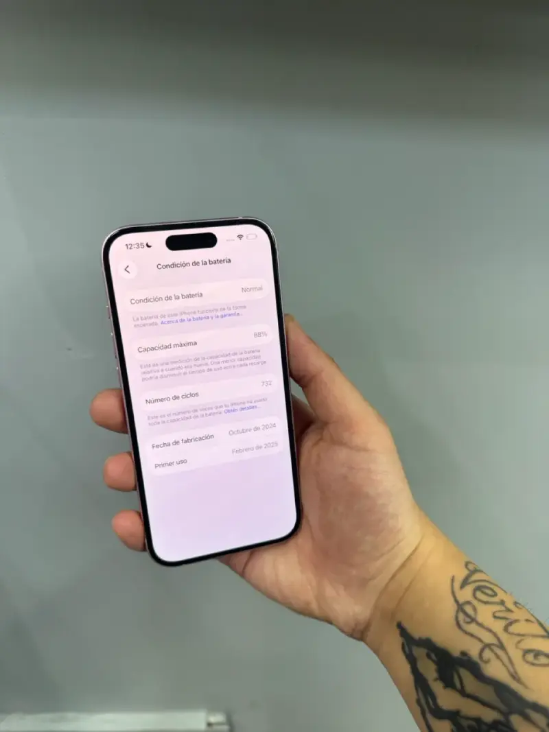 iPhone 15 rosado - 3