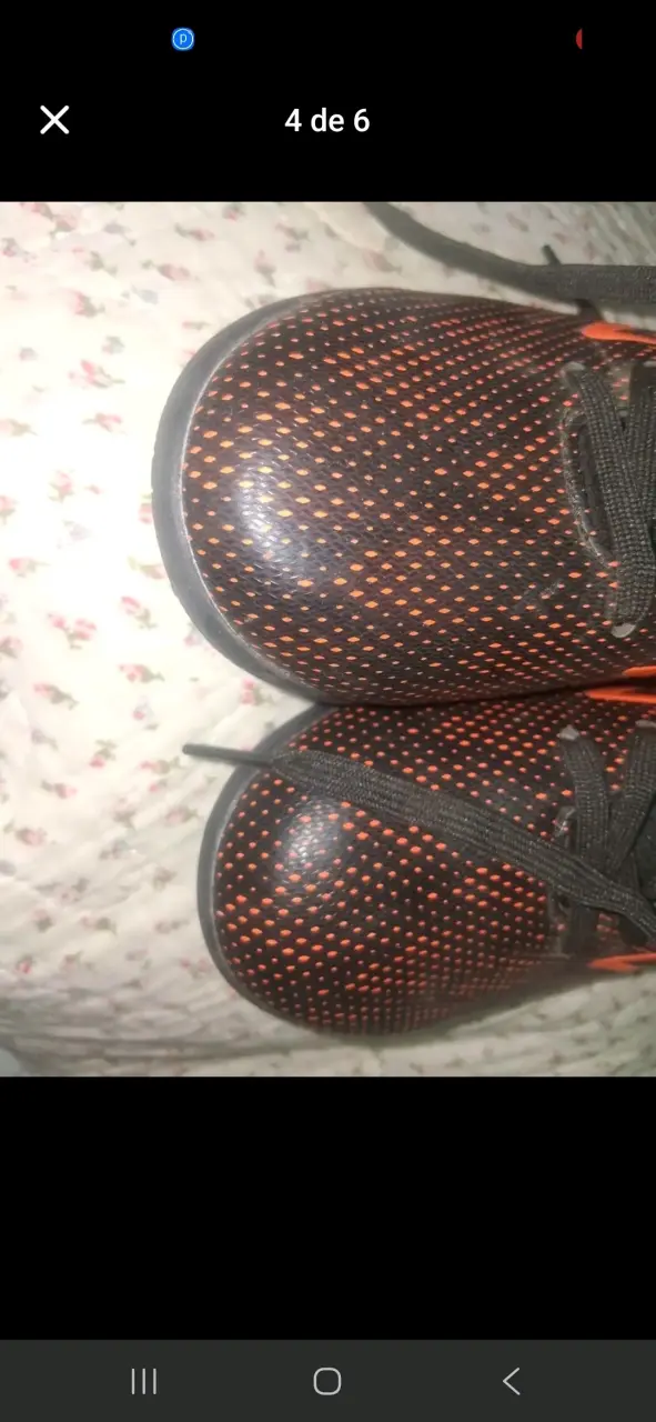 Zapatillas de fútbol Umbro negras y naranjas - 2