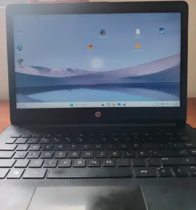 Notebook HP 14 pulgadas en buen estado - miniatura 3
