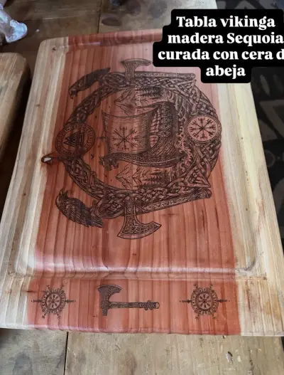 Tabla de cortar de madera grabada vikinga y otros - miniatura 4