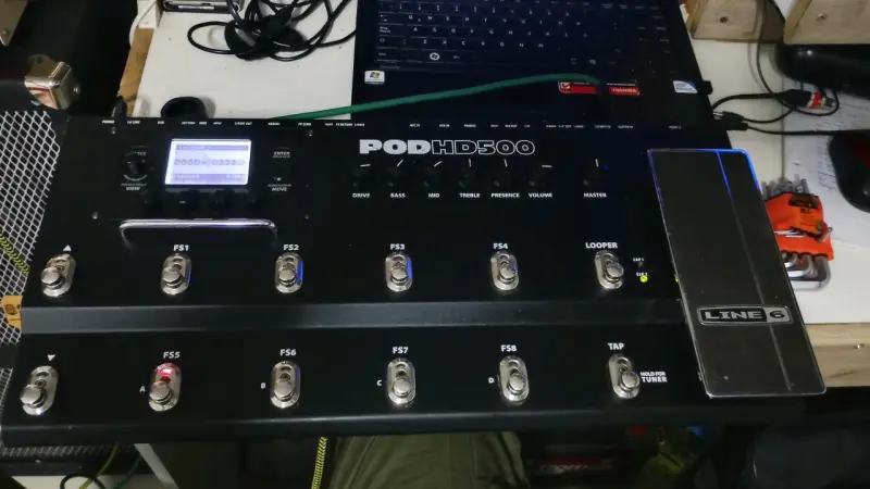 Pedalera multiefectos Line 6 POD HD500 - 5